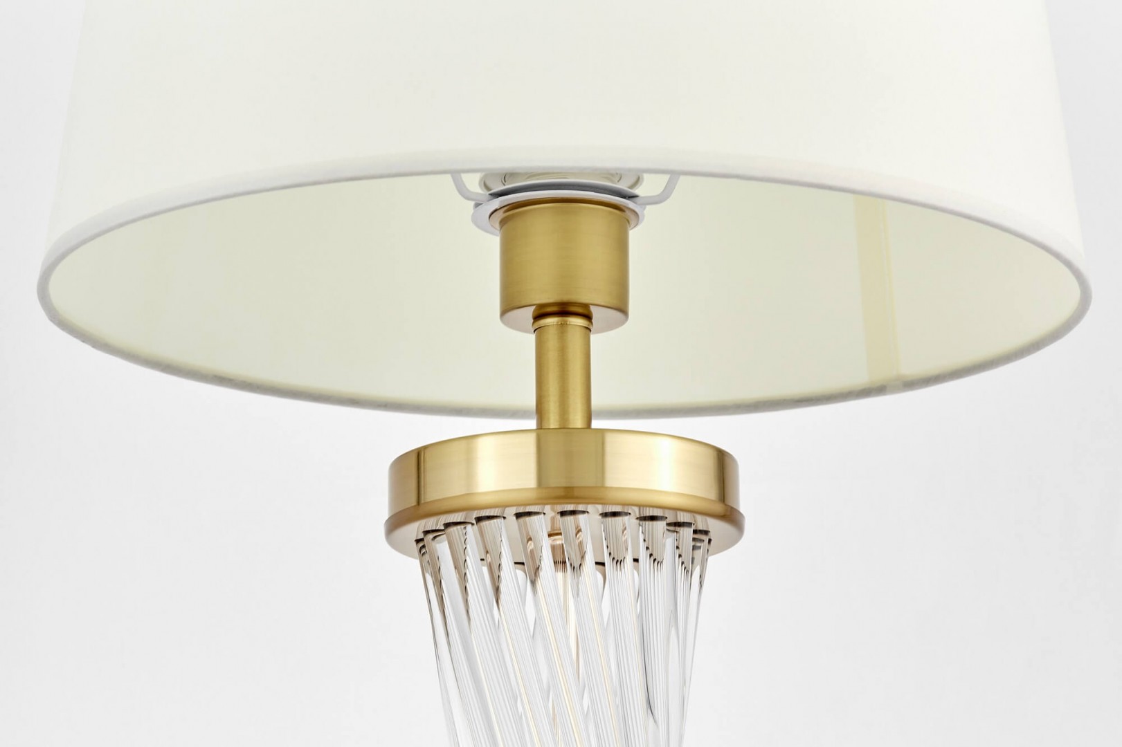LAMPA STOŁOWA GLAMOUR BIAŁO-ZŁOTA SZCZOTKOWANA VILLANOVA LUMINA DECO
