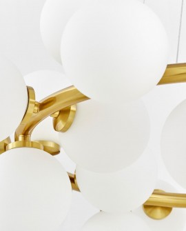 Lampa wisząca złota szczotkowana Marsiada 40 Lumina Deco z białymi kulami na białym tle