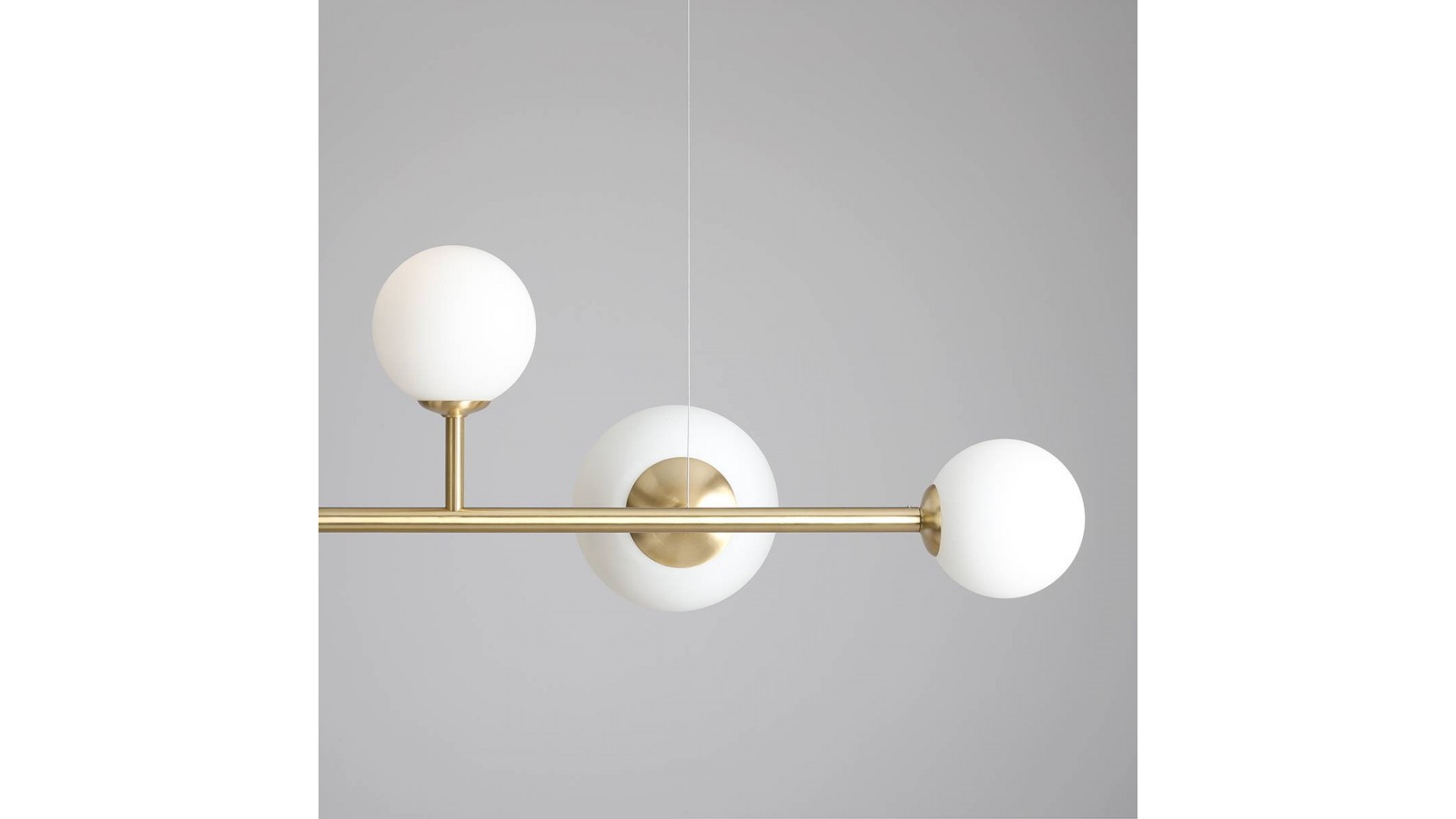 lampa wisząca dione 6 brass aldex – widok z boku na układ ramion