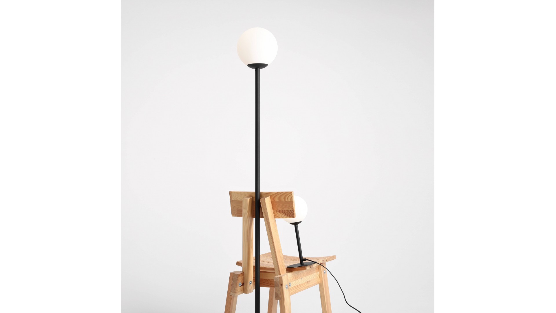 LAMPA STOJĄCA PINNE BLACK ALDEX 1080A1