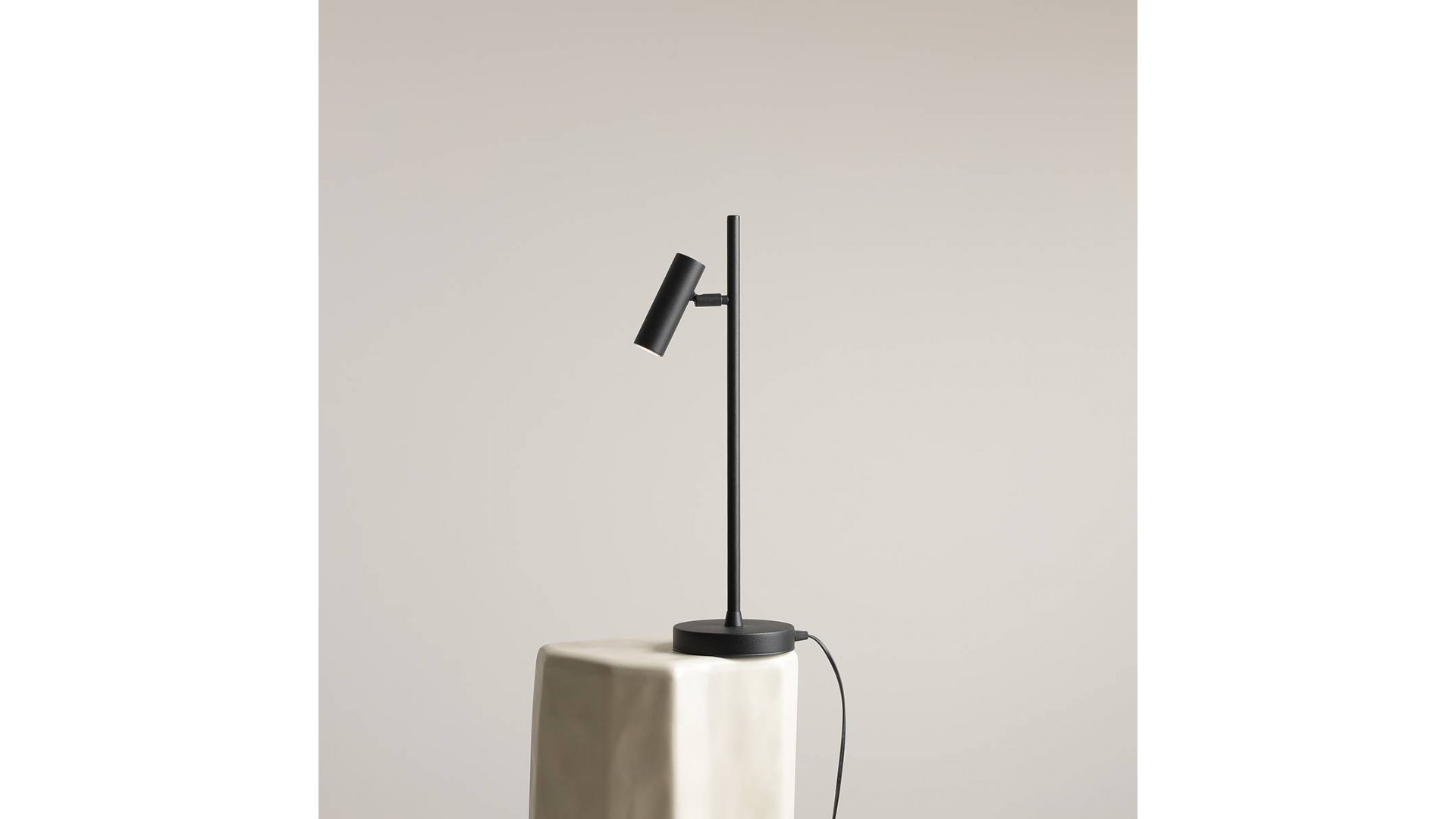 LAMPKA BIURKOWA TREVO ALL BLACK ALDEX 1104B1