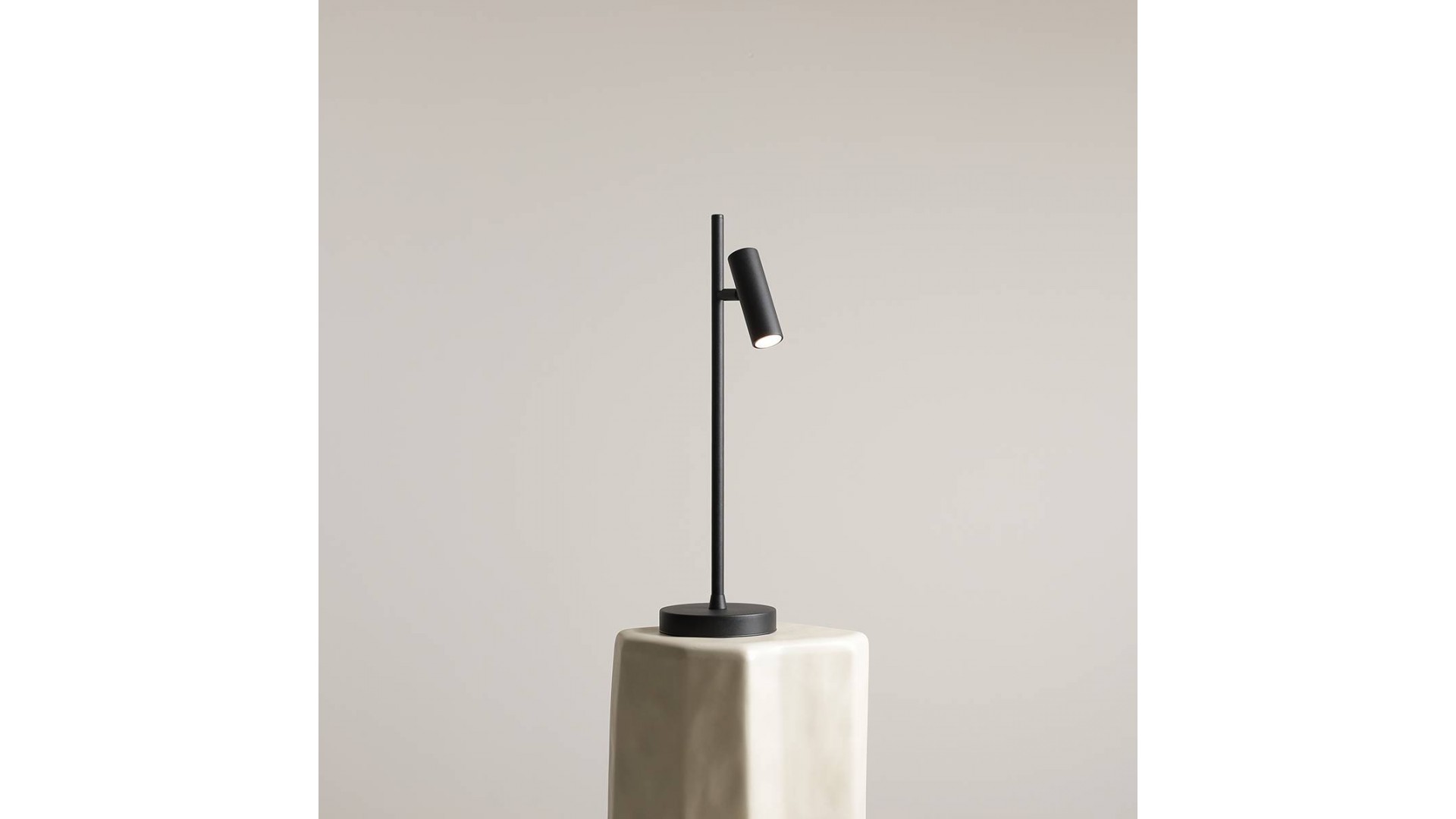 LAMPKA BIURKOWA TREVO ALL BLACK ALDEX 1104B1