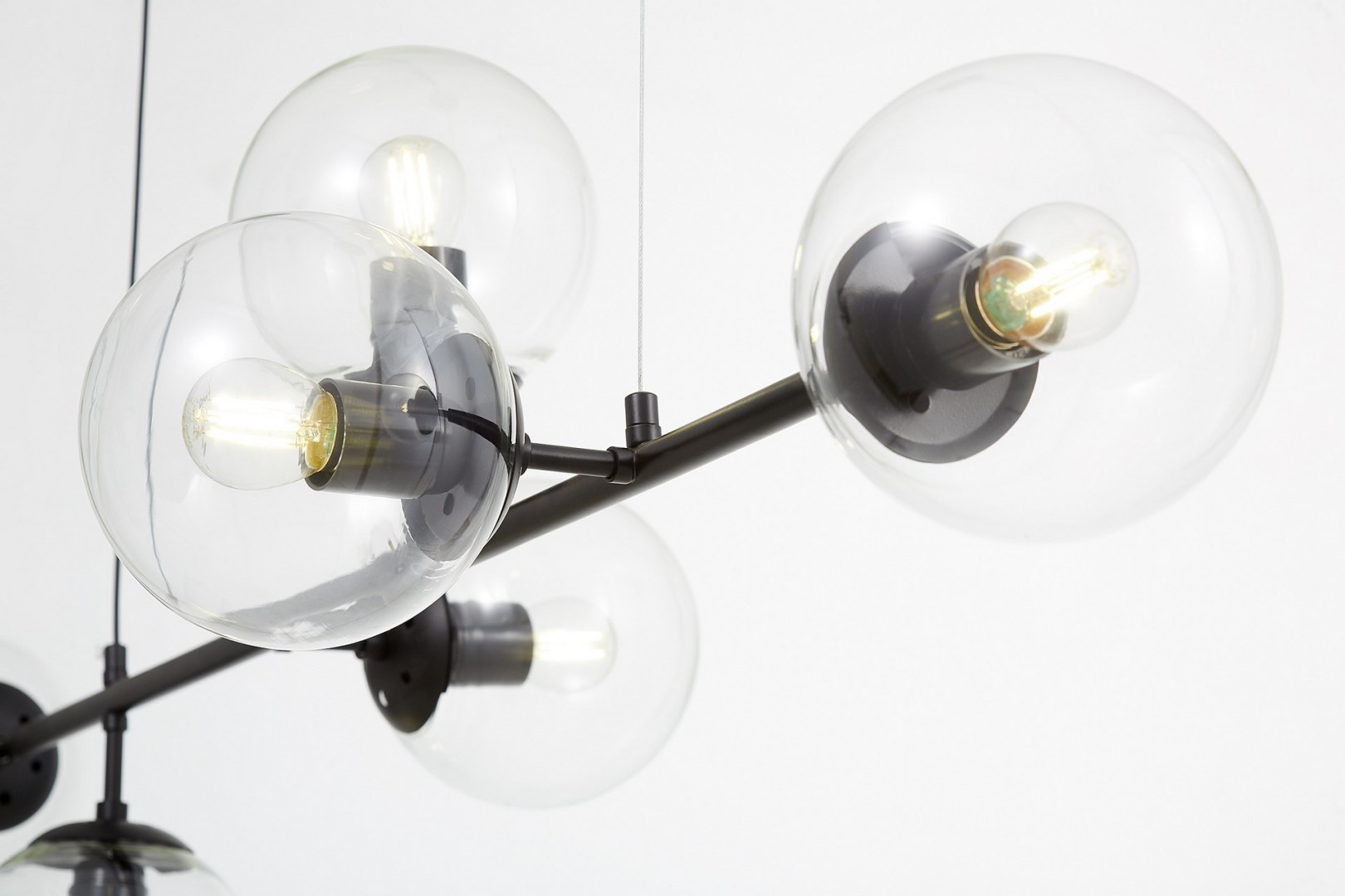detal ramion lampy Ceredo W6 czarna konstrukcja i dekoracyjne szkło Lumina Deco
