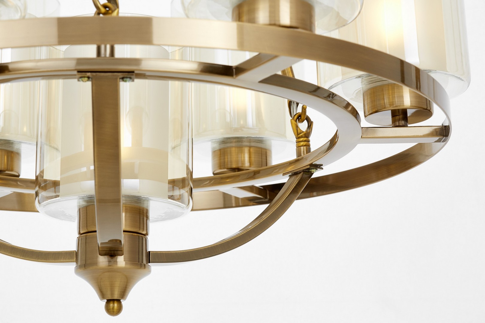 Detal lampy Santini W7 Lumina Deco, złote szczotkowane ramię i szklane klosze w stylu loft
