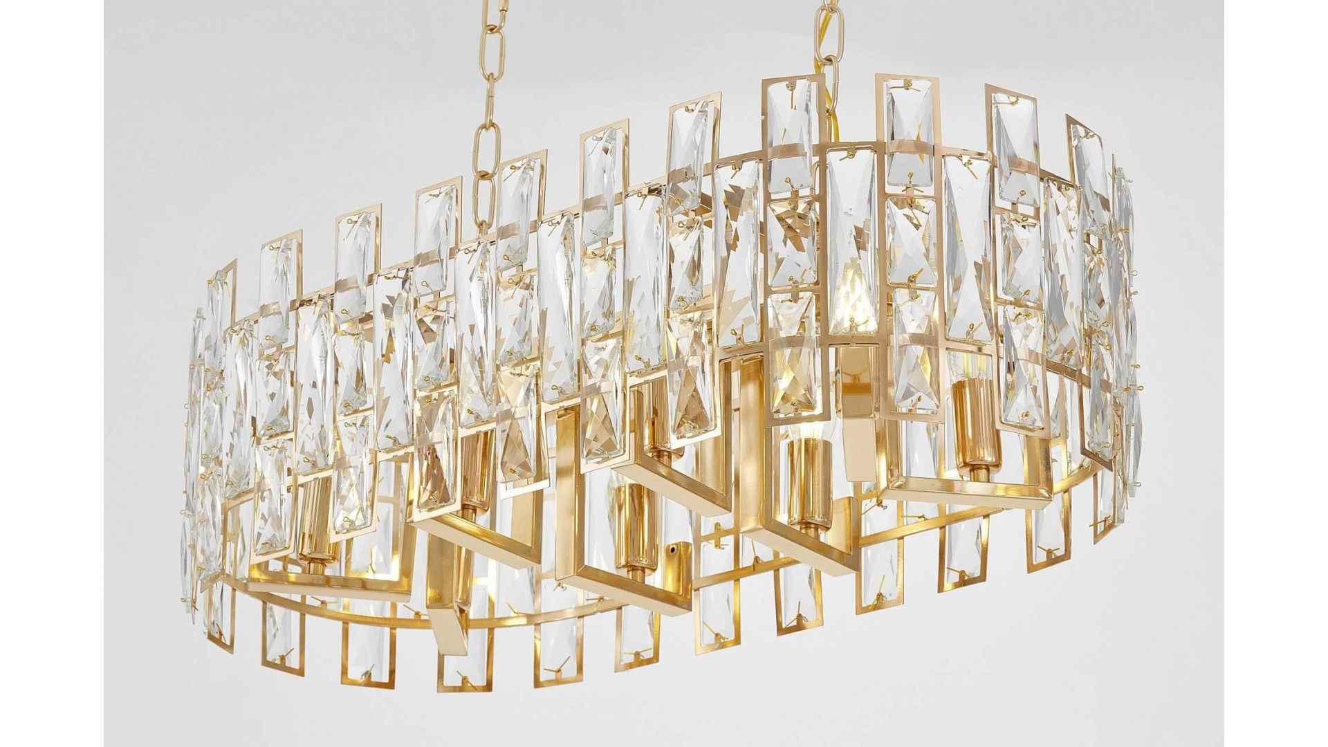 Lampa wisząca kryształowa złota Fiorina D70 Lumina Deco, lekko z boku, gęsto rozmieszczone kryształy tworzą luksusowy efekt świe