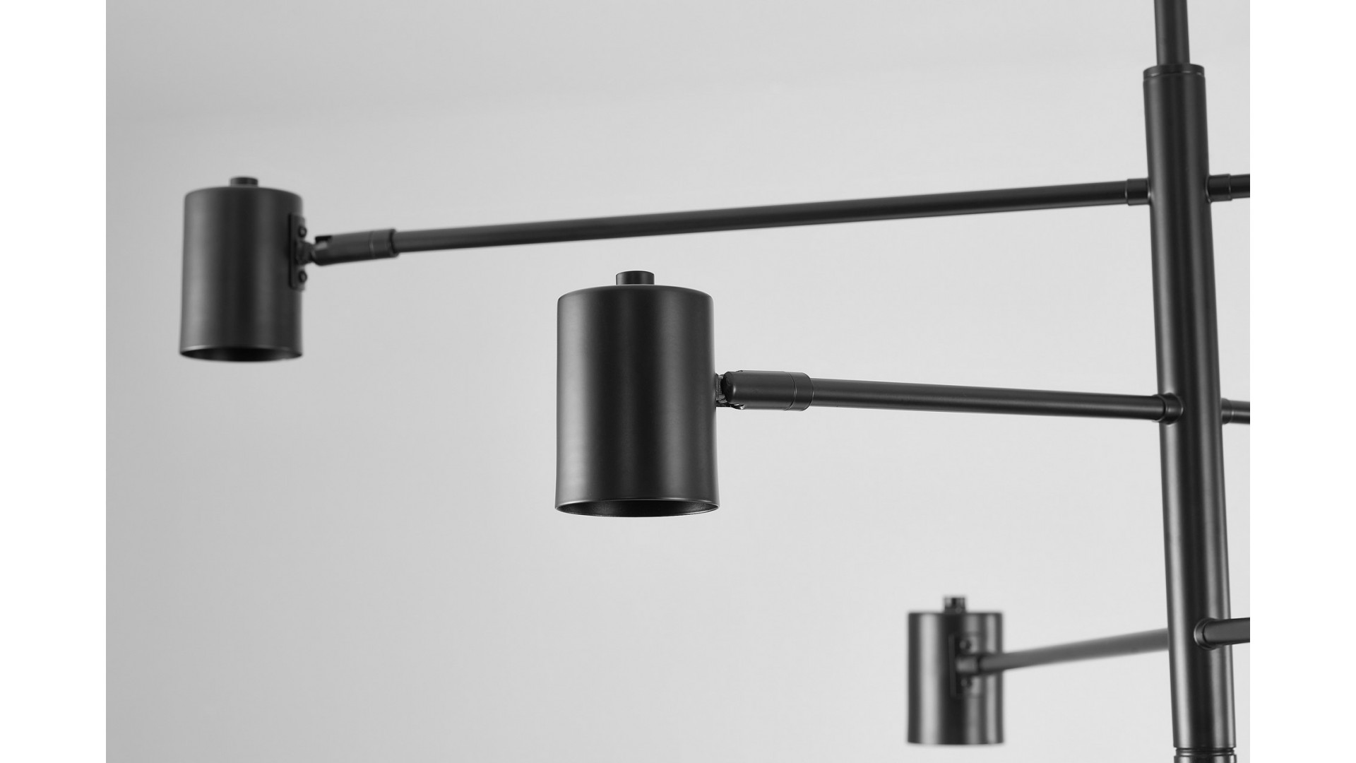 nowoczesna lampa wisząca czarna dora w6 – zbliżenie na klosze