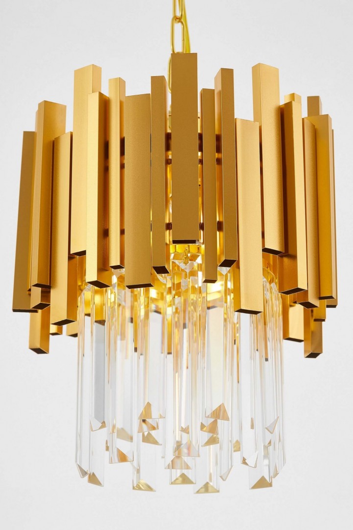 Lampa wisząca z kryształami i złotymi elementami – elegancka dekoracja do wnętrz w stylu glamour.