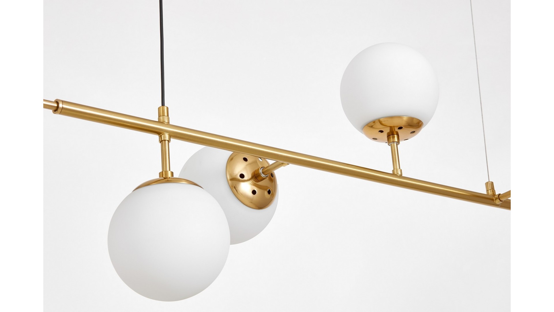 nowoczesna lampa wisząca złoto szczotkowane biała do jadalni Ceredo elegancki żyrandol sufitowy W6 marki Lumina Deco