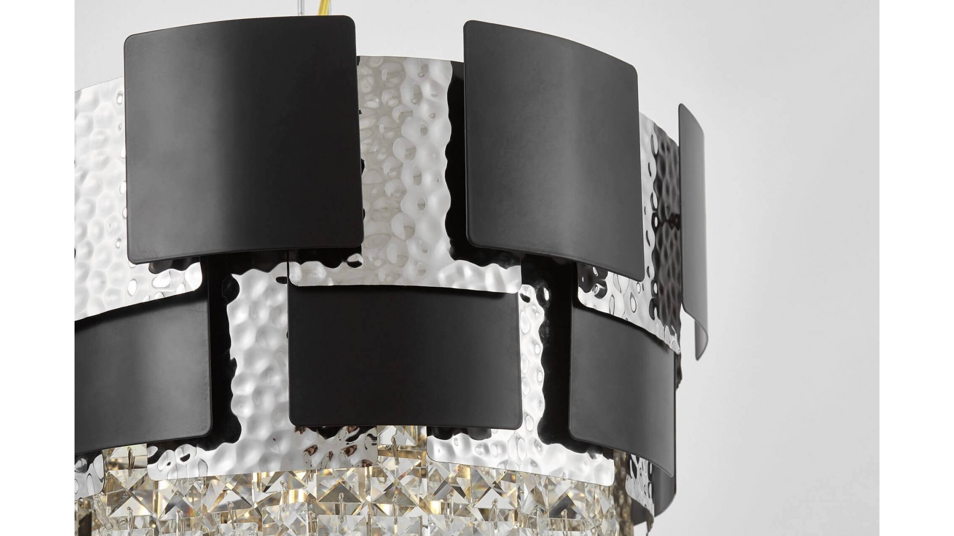 KLASYCZNY ŻYRANDOL KRYSZTAŁOWY CZARNO-CHROMOWANY MOLINA D40 LUMINA DECO