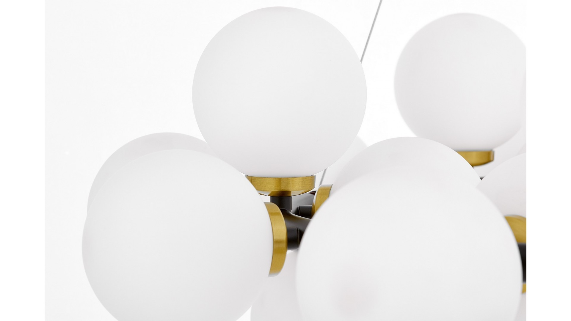 LAMPA WISZĄCA NOWOCZESNA CZARNO-ZŁOTA SZCZOTKOWANA BIAŁE KULE MARSIADA 25 LUMINA DECO
