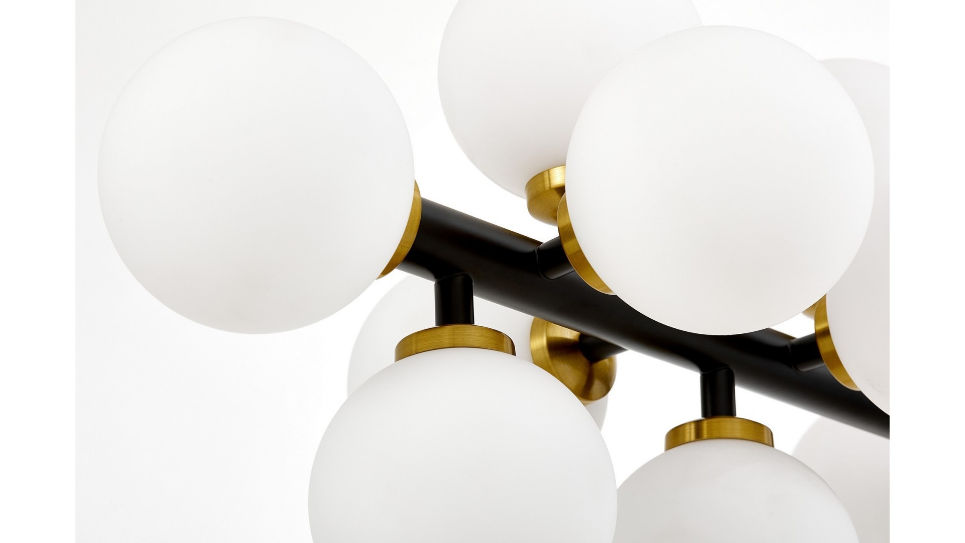 LAMPA WISZĄCA NOWOCZESNA CZARNO-ZŁOTA SZCZOTKOWANA BIAŁE KULE PETRICA 16 LUMINA DECO