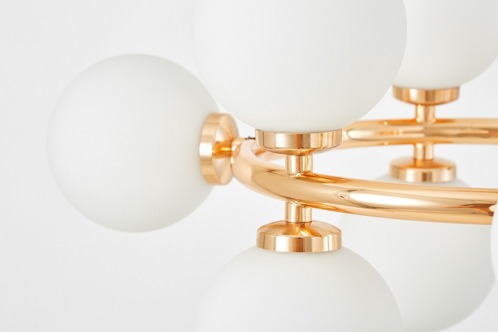 LAMPA WISZĄCA NOWOCZESNA ZŁOTA BIAŁE KULE MARSIADA 9 LUMINA DECO