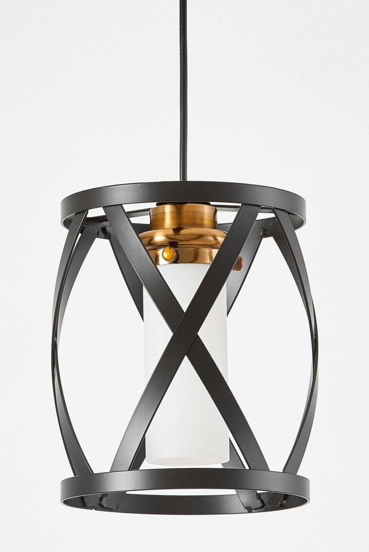 lampa wisząca industrialna czarna ze złotym szczotkowanym wykończeniem do loftu Astila solidna oprawa sufitowa W1 od Lumina Deco