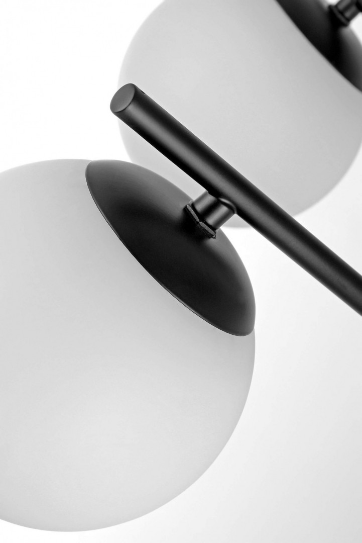 czarny detal lampy Ledo od producenta Lampit z matową kulą idealny jako oświetlenie do wnętrz w stylu modern