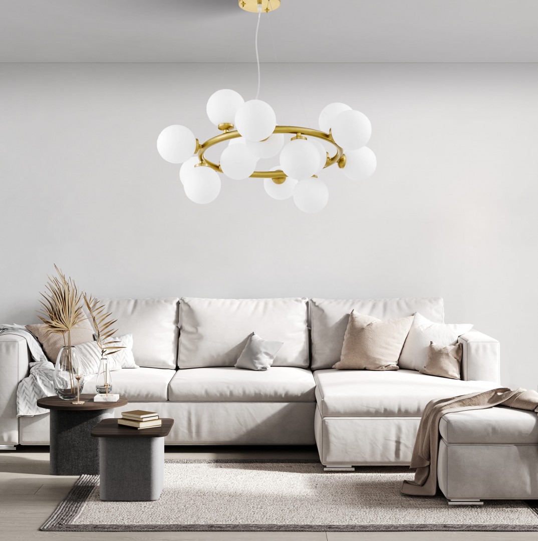 Lampa wisząca złota szczotkowana Marsiada 15 Lumina Deco aranżacja salonu, białe kule i złote detale