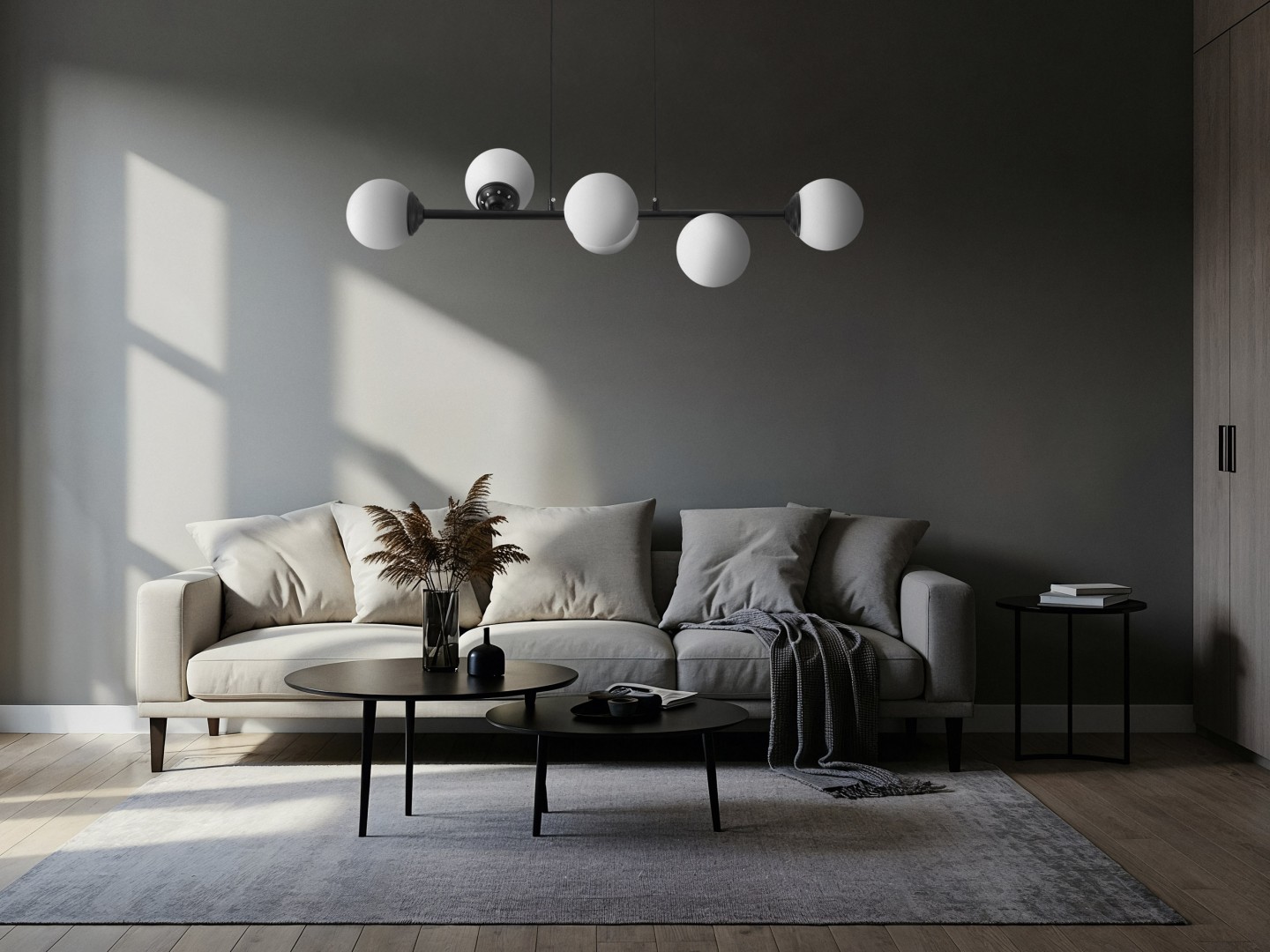 czarna lampa wisząca z sześcioma białymi kloszami kula FINO 6 producent Lampit elegancka oprawa nad wyspę kuchenną
