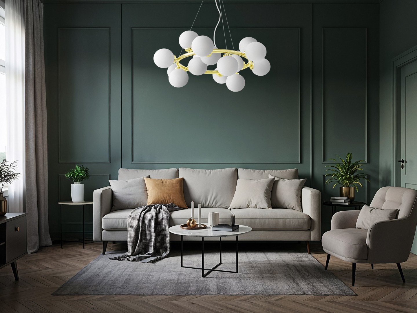 Złota lampa Marsiada 15 Lumina Deco z białymi kulami w salonie, designerskie oświetlenie aranżacji wnętrz