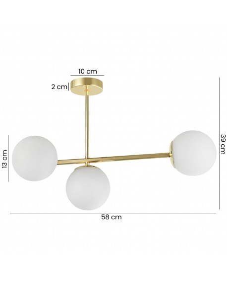 Złota lampa sufitowa z trzema matowymi kloszami o szerokości 58cm i wysokości 39cm.