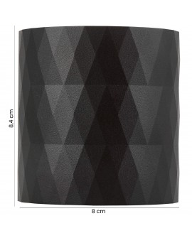 Nowoczesna czarna lampa sufitowa z diamentowym wzorem – elegancki akcent do wnętrz.