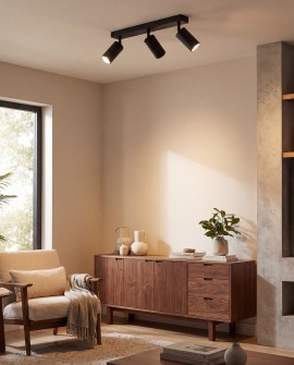 czarna lampa sufitowa spot do salonu minimalistyczna oprawa z trzema ruchomymi tubami producent SPOT nowoczesny model NEO W3