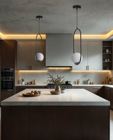 lampa wisząca czarna z podłużną ramką i białą kulą LED nad wyspę kuchenną producent lampit nowoczesny model VERO 1B