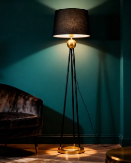  lampa podłogowa stojąca czarno złota z trójnogiem i czarnym abażurem dająca nastrojowe światło model BELFORTE