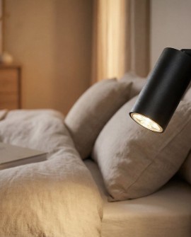 elegancki kinkiet ścienny czarny Neo Pro od Lampit doskonały do oświetlenia wnętrz w stylu nowoczesnym