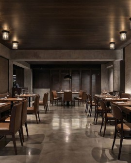 lampa sufitowa czarna Deni od Lampit nowoczesny design z kryształowym kloszem idealna do eleganckich przestrzeni