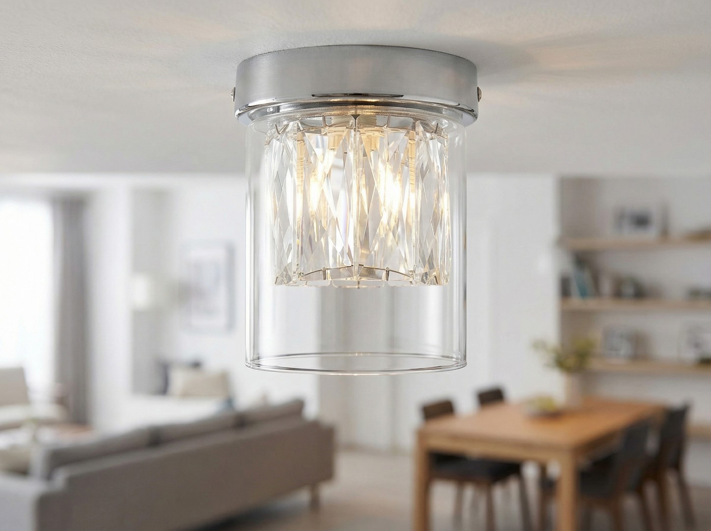 nowoczesna lampa sufitowa chromowana Deni od Lampit z eleganckim kryształowym kloszem idealna do salonu