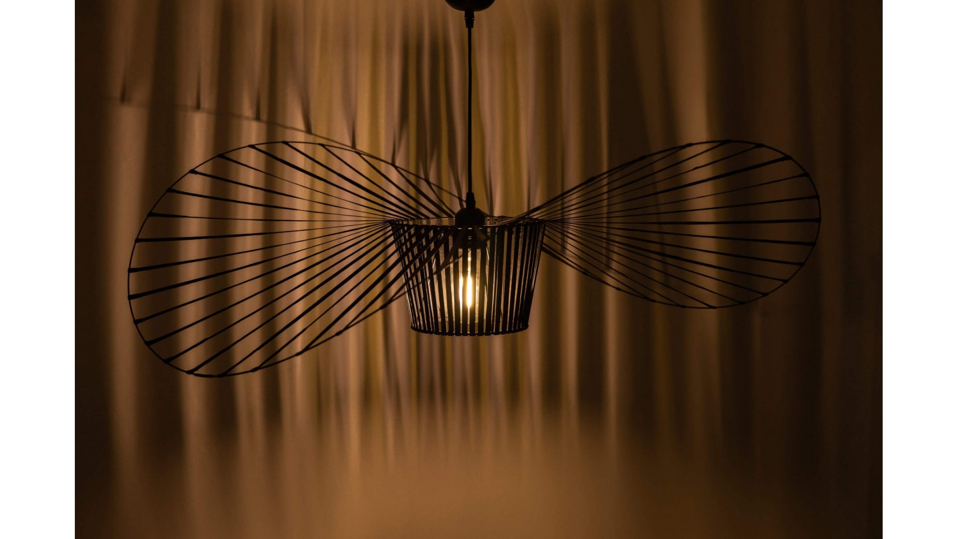 Designerska lampa wisząca SOMBRERO D100 z kolekcji Lampit w stylu nowoczesnym
