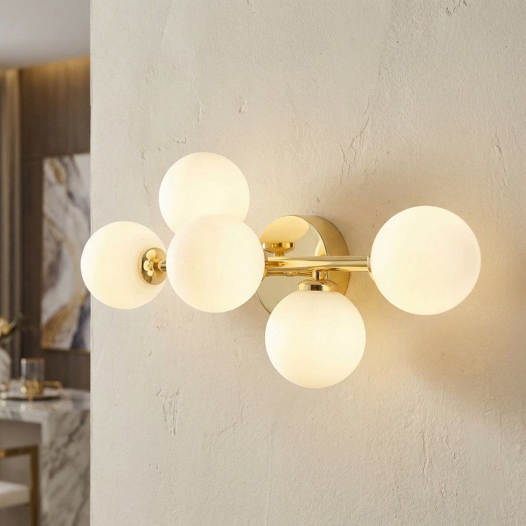 kinkiet nowoczesny zlota marsiada 5 z bialymi kulami lumina deco