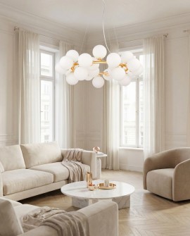 lampa wisząca Marsiada 25 Lumina Deco z dwudziestoma pięcioma białymi kulami na złotej konstrukcji eleganckie oświetlenie