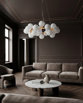 lampa wisząca Marsiada 25 Lumina Deco z dwudziestoma pięcioma białymi kulami na złotej konstrukcji eleganckie oświetlenie