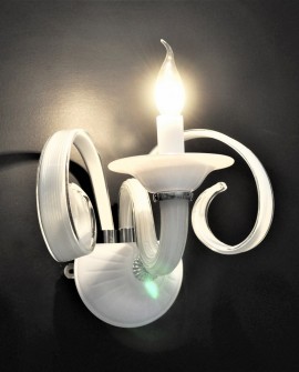 LAMPA ŚCIENNA KINKIET SZKLANY BIAŁY MONTANERA