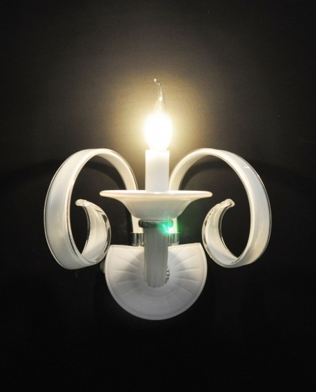 LAMPA ŚCIENNA KINKIET SZKLANY BIAŁY MONTANERA