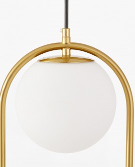 Górny fragment nowoczesnej lampy wiszącej w kolorze szczotkowanego złota