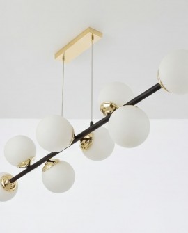 elegancka lampa wisząca czarno złota kule do sypialni miękkie światło designerskie oświetlenie nowoczesnego wnętrza