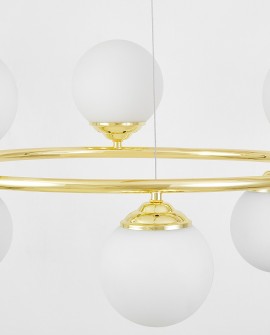 okrągła lampa wisząca Lampit Fino 6 w złotym połysku z sześcioma mlecznymi kulami pasująca do wnętrz w stylu glamour