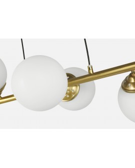 Zbliżenie na lampę wiszącą złoto szczotkowane z kulą szkło mleczne FINO 6 LED od Lampit detal metalowej oprawy
