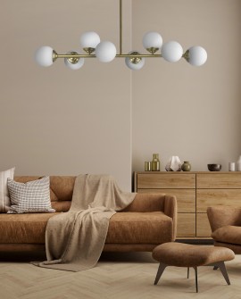 Wisząca lampa FINO W8 Lampit o mlecznobiałych kloszach w nowoczesnym salonie