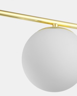 Zbliżenie na pojedynczą białą kulę lampy LEDO 4 – gładki mleczny klosz