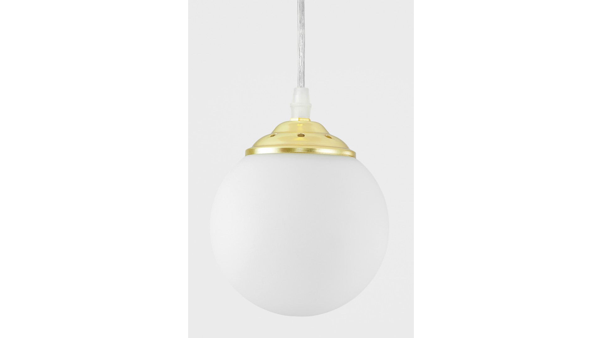 Zbliżenie na mleczny klosz i metalowe wykończenie lampy FINO W1