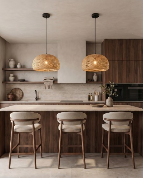 Przytulna kuchnia z bambusową lampą sufitową Lampit BOHO 38 cm na tle drewnianych mebli