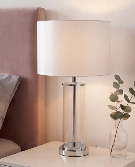 Chromowana lampa nocna Leona marki Lumina Deco z białą tkaniną idealna do sypialni