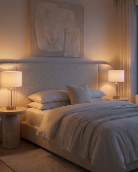Delikatne oświetlenie sypialni dzięki lampie stołowej Lumina Deco LEONA na stoliku