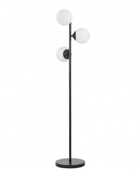 lampa stojąca Lampit z serii Fino 3 w czarnym wykończeniu z trzema mlecznymi kulami ustawiona na okrągłej stabilnej podstawie