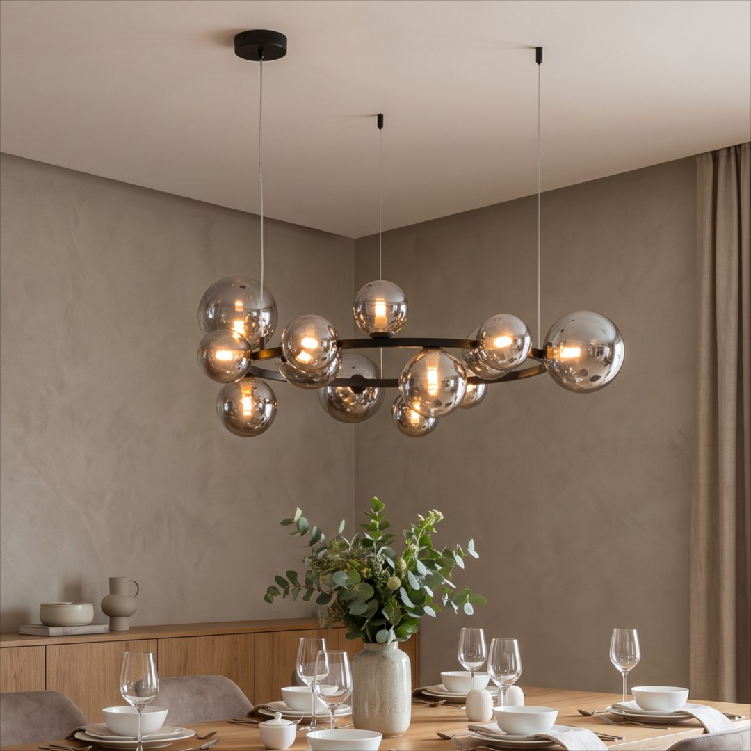 Lampa wisząca MERIDO W15 Lumina Deco nad stołem w eleganckiej jadalni z nakryciem