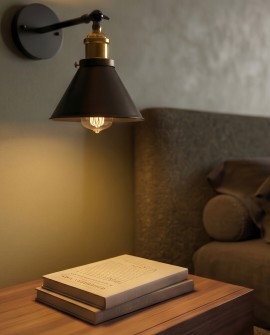Czarny kinkiet loft gubi w1 lumina deco z metalowym kloszem w stożkowym kształcie