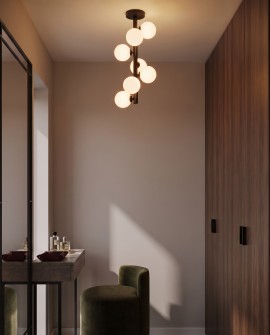 Czarna lampa sufitowa PETRICA W7 z siedmioma symetrycznie rozmieszczonymi białymi kulami