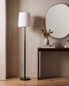 Lampa stojąca LAGO z eleganckimi złotymi detalami do nowoczesnych wnętrz
